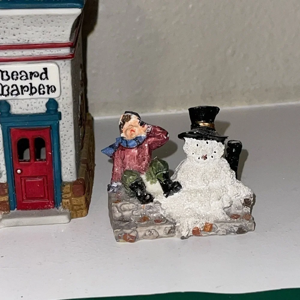 Heritage village North Pole series “ Beard Barber Shop” 5634-0